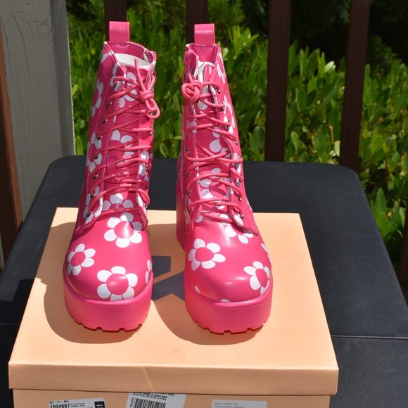 Koi Footwear Orchis Charm Pink Flower Power Combat Boots size 5 NWT - Picture 4 of 10
